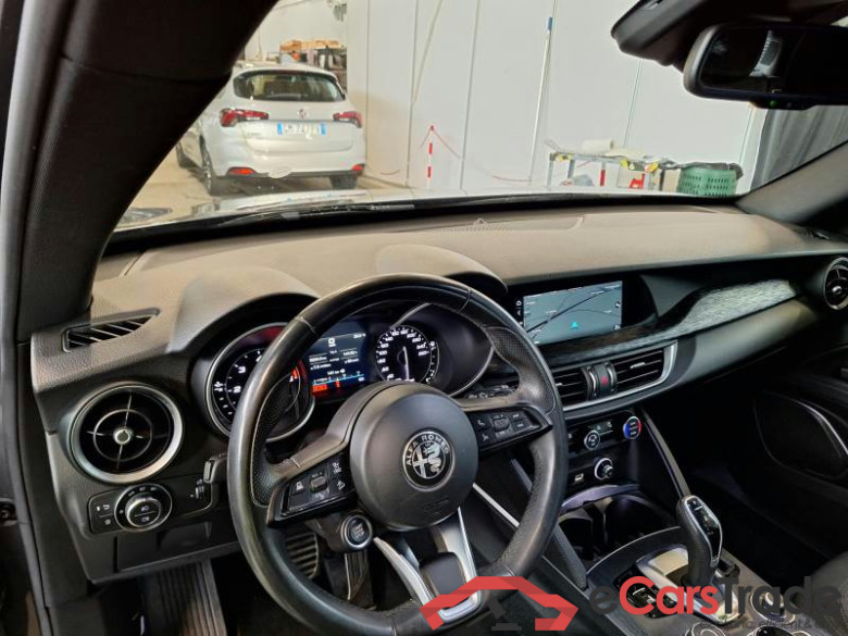 ALFA ROMEO STELVIO / 2017 / 5P / SUV 2.2 TD 190 CV SUPER BUSINESS AT8 Q4 #3