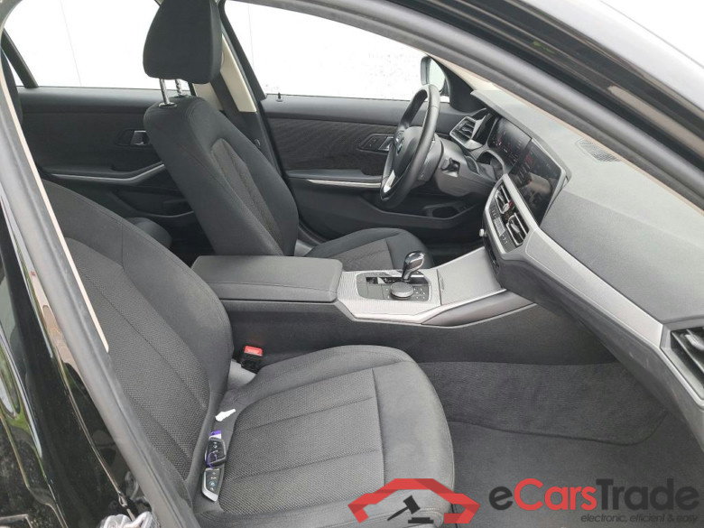 BMW Serie 3 / 2019 / 5P / familiar 320d Auto.Touring #6
