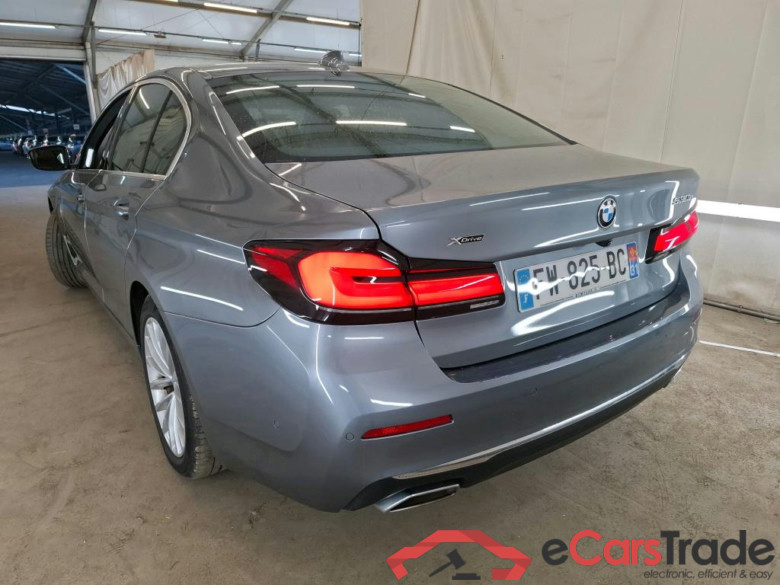 BMW Série 5 / 2020 / 4P / Berline 530e xDrive 292ch Luxury BVA8 #3