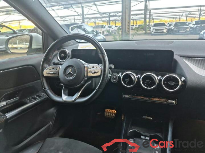 Mercedes GLA 200d AMG Aut. LED Widescreen ACC Navi Sport-Leather-Alcantara KeylessGo Camera Klima PDC ... #5