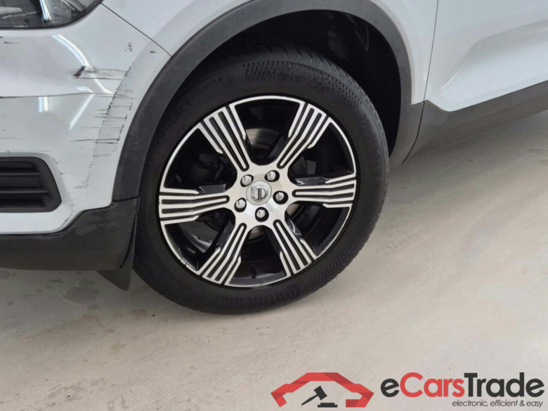 VOLVO XC40 1.5 T2 GEARTRONIC INSCPRIPTION #4
