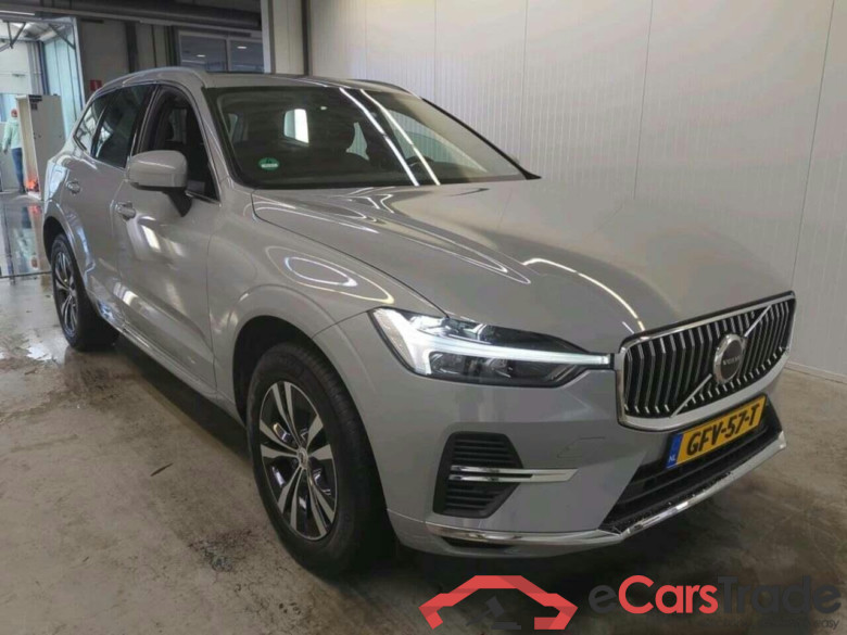 VOLVO XC60 2.0 T6 AWD Ess Edt B #5