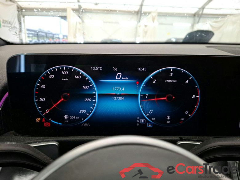 MERCEDES-BENZ GLB / 2019 / 5P / SUV GLB 200 d Progressive Line #6