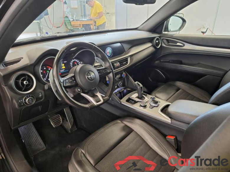 ALFA ROMEO STELVIO / 2017 / 5P / SUV 2.2 TD 190 CV SPRINT AT8 Q4 #3