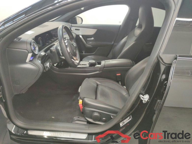 Mercedes-Benz CLA CLA 250 e Business Solution 4d #3