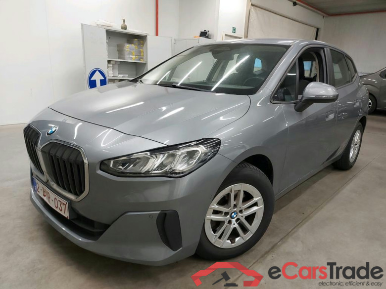 BMW - BMW 2 ACTIVE TOURER 218dA 136PK With Climatic & Navigation & PDC Front & Rear #1