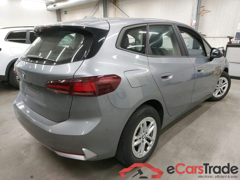 BMW - BMW 2 ACTIVE TOURER 218dA 136PK With Climatic & Navigation & PDC Front & Rear #2