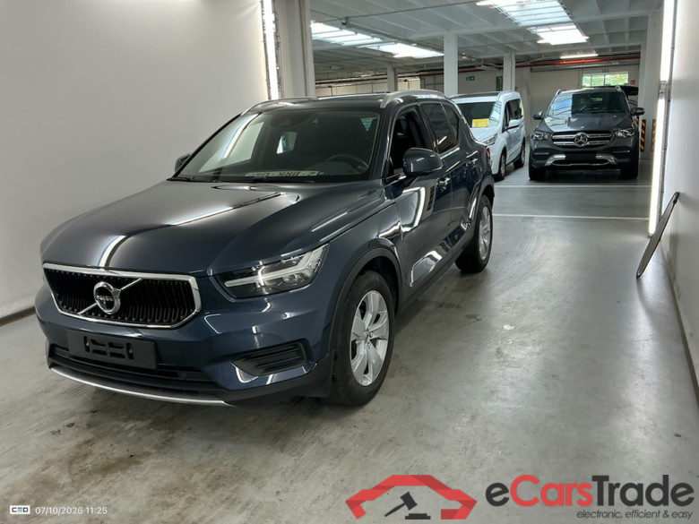 VOLVO XC40 1.5 T2 MOMENTUM PRO #1