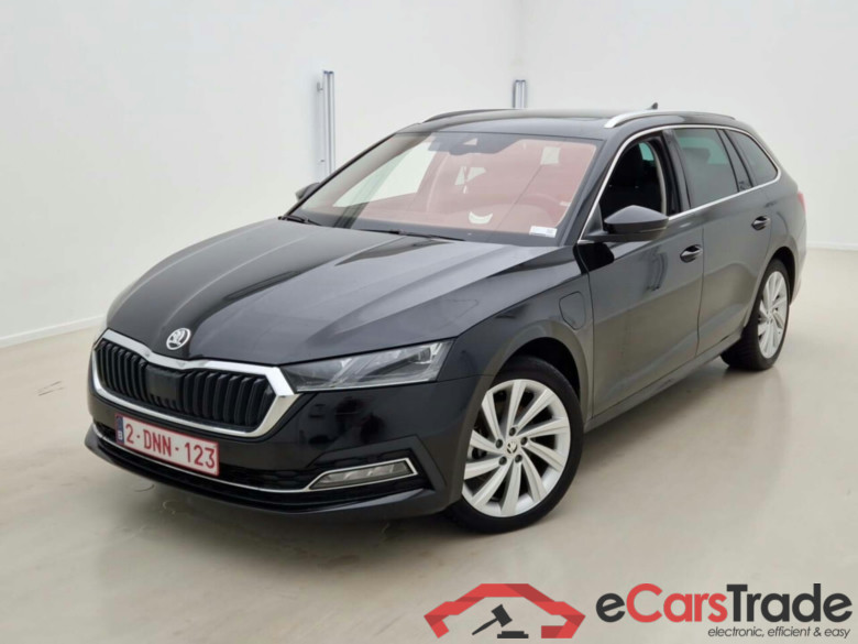 SKODA OCTAVIA COMBI 1.4 TSI IV CORPORATE DSG