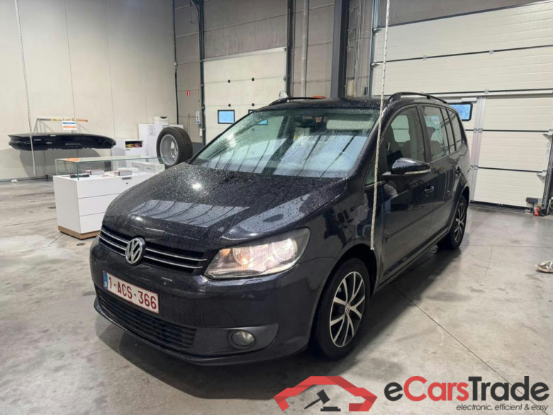 VOLKSWAGEN Touran Dsl 1.6 CR TDi Trendline BMT St./St. 7pl.DSG