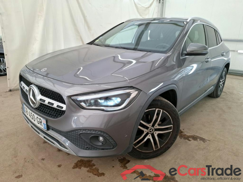 MERCEDES-BENZ GLA / 2020 / 5P / SUV 2.0 GLA 200 D BUSINESS LINE DCT