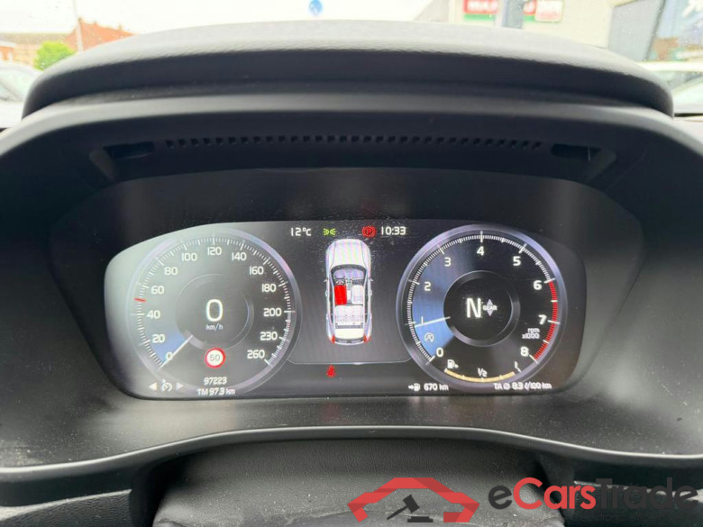 VOLVO XC40 1.5 T3 #6