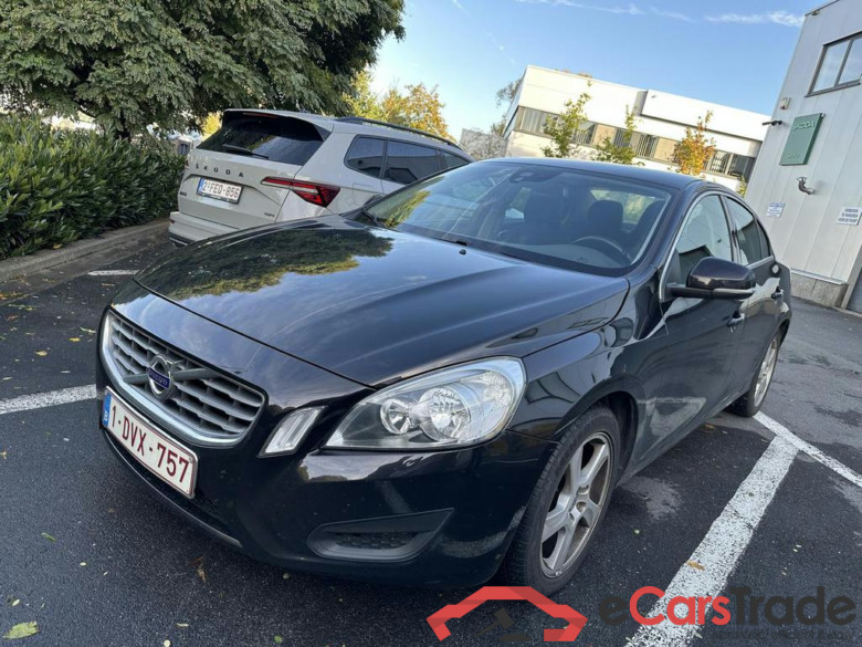 VOLVO S60 Dsl 2.0 D3 Momentum Geartronic