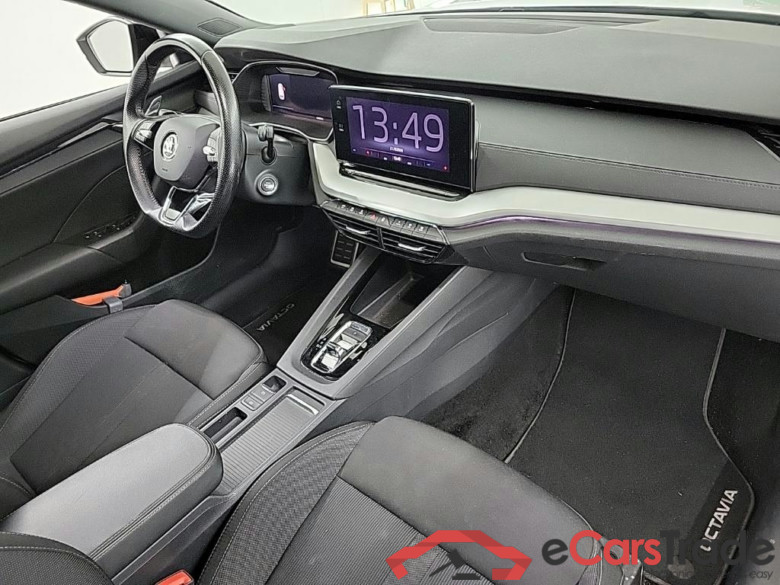 SKODA Octavia Combi 1.0 TSI e-TEC MHEV DSG Sport Business 5D 81kW #6