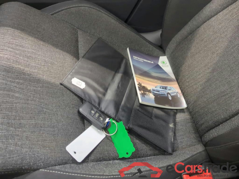 Skoda Karoq 1.5 TSI ACT Greentech DSG Buss Edit Plus 5d #4