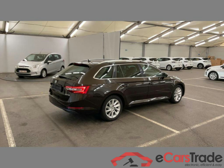 SKODA Superb Combi Dsl SW 2.0 CR TDi Style #4