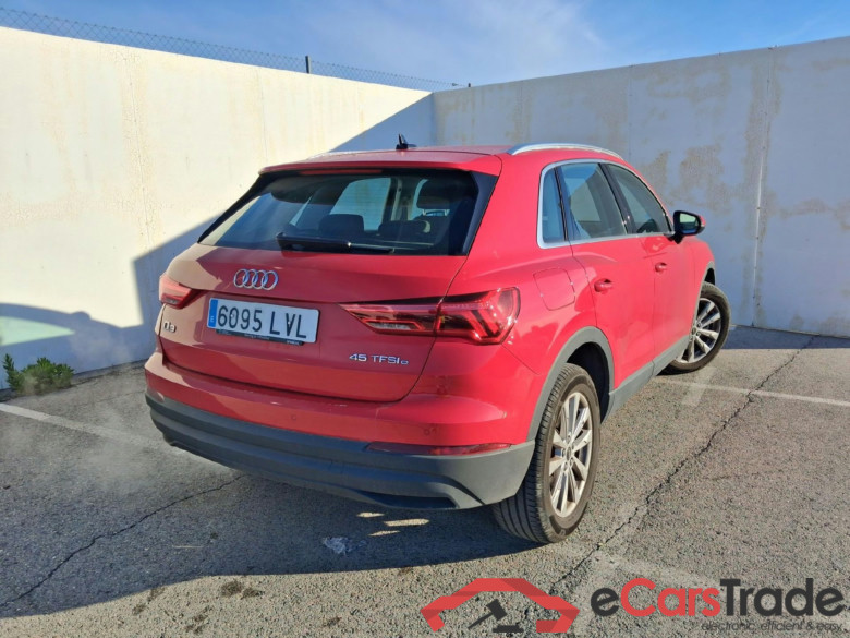 AUDI Q3 / 2018 / 5P / todoterreno 45 TFSI e 180kW S tronic Advanced #2