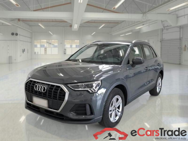 AUDI Q3 / 2018 / 5P / SUV 45 TFSI E S TRONIC BUSINESS