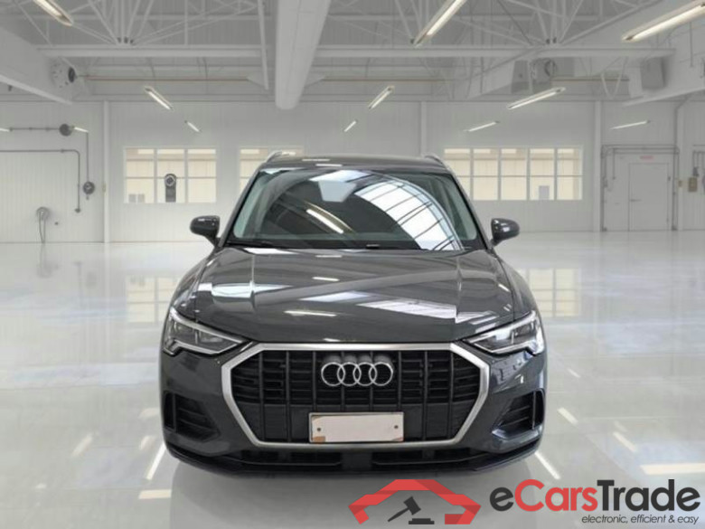 AUDI Q3 / 2018 / 5P / SUV 45 TFSI E S TRONIC BUSINESS #6