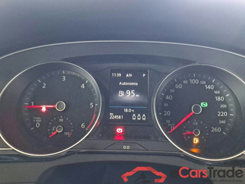 VOLKSWAGEN PASSAT / 2019 / 5P / STATION WAGON VAR. 2.0TDI SCR EVO 110KW BUSINESS DSG #4