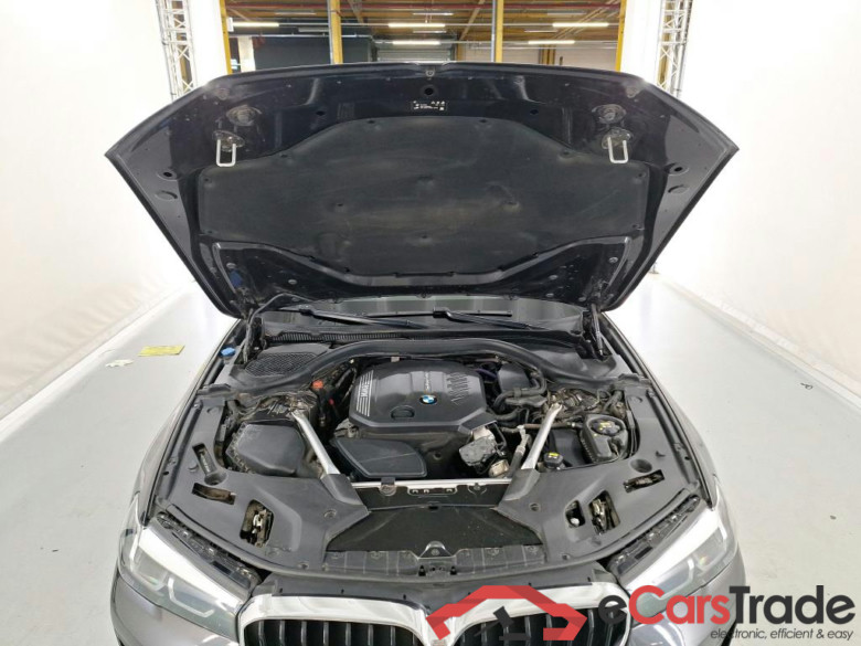 BMW 5 SERIES TOURING 2.0 518D 110KW TOURING AUTO #5