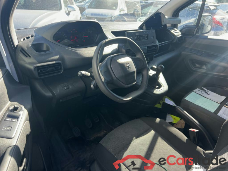 PEUGEOT Partner / 2018 / 3P / furgón derivado de turismo Pro Standard 600kg BlueHDi 73kW (AC) #3