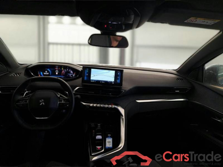 PEUGEOT 3008 / 2020 / 5P / SUV PURETECH TURBO 130 EAT8 SeS ALLURE #3